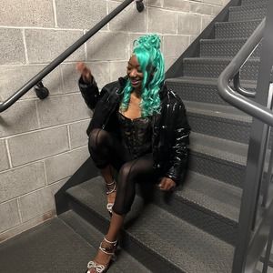 Meet your Posher, Marie